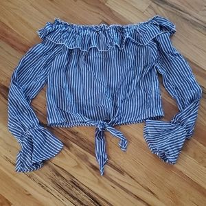 Guess off shoulder top Size S